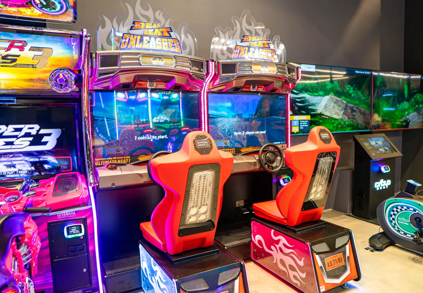 Arcade entertainment area at Trampo