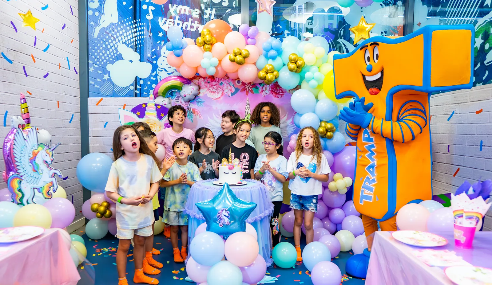 احتفال عيد ميلاد في ترامبو